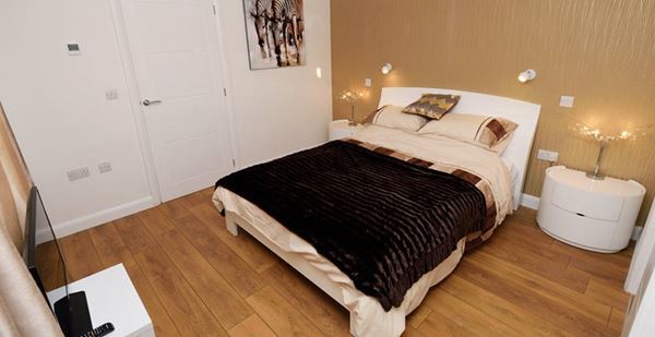Surf Bay Lodge - Dog Friendly Accommodation in Appledore, Devon