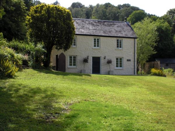 Tintern Abbey Cottage