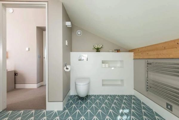 Hill View House