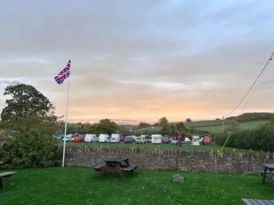 Tucker’s Grave Inn & Campsite