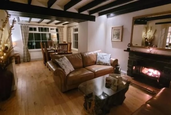 Dubh Loch Cottage