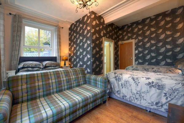 Little John Hotel