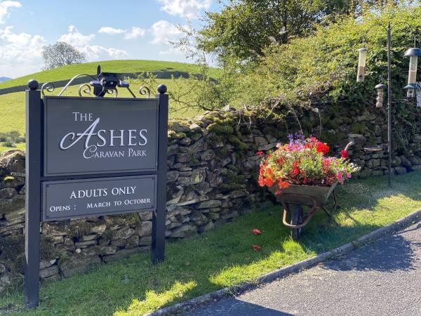 The Ashes Caravan Park (Adults only)