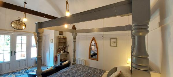 The Roost Retreat