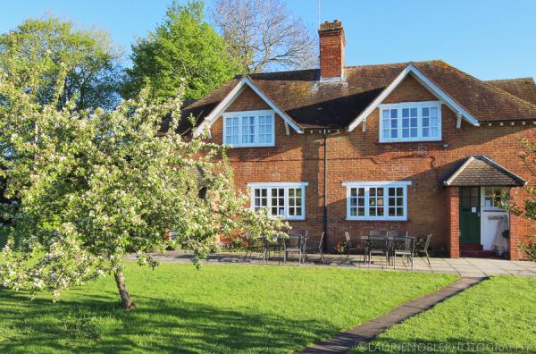 The Gillett's Cottage - Charney Manor